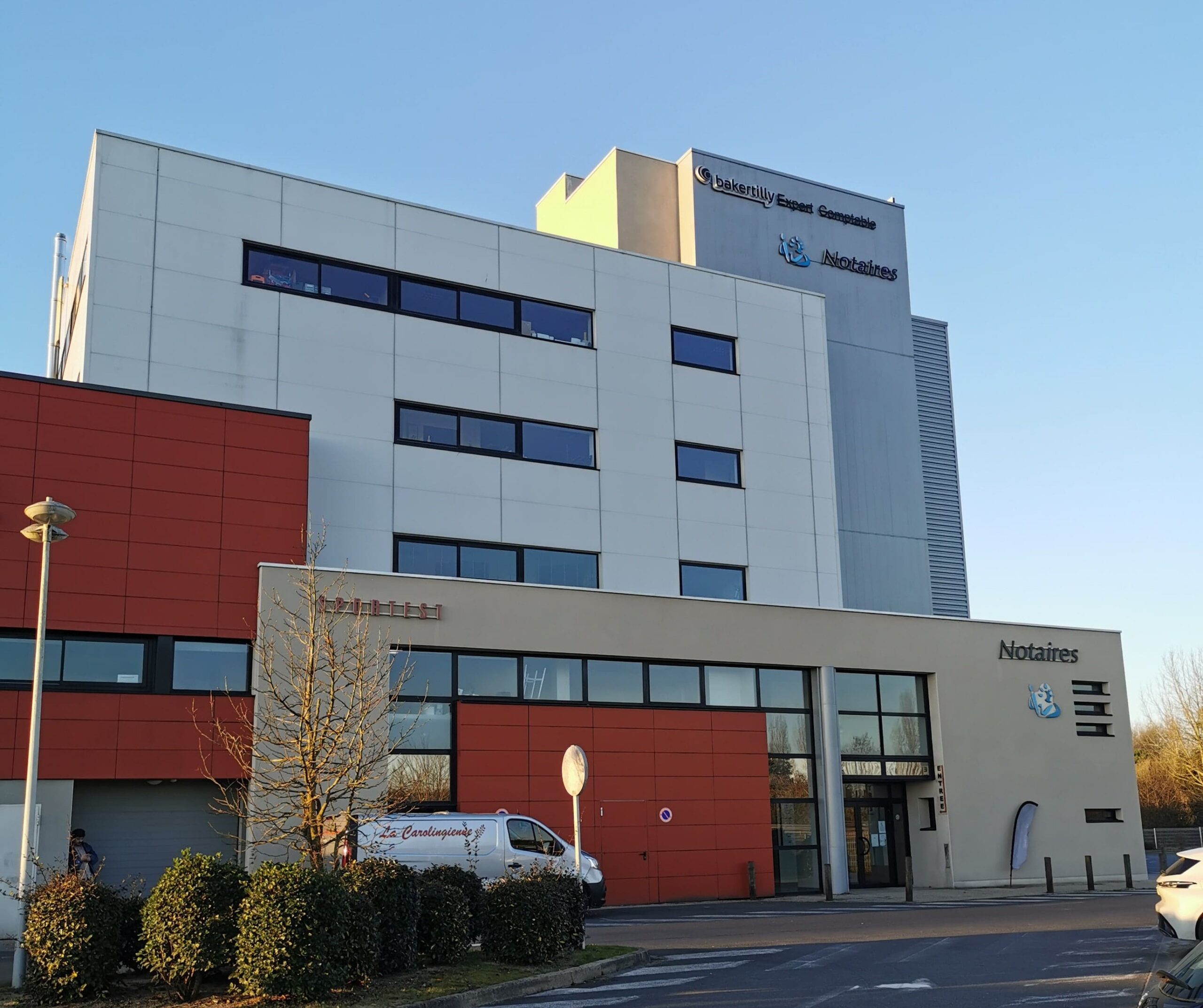 vue extérieure bureau baker tilly saint-philbert-de-grand-lieu