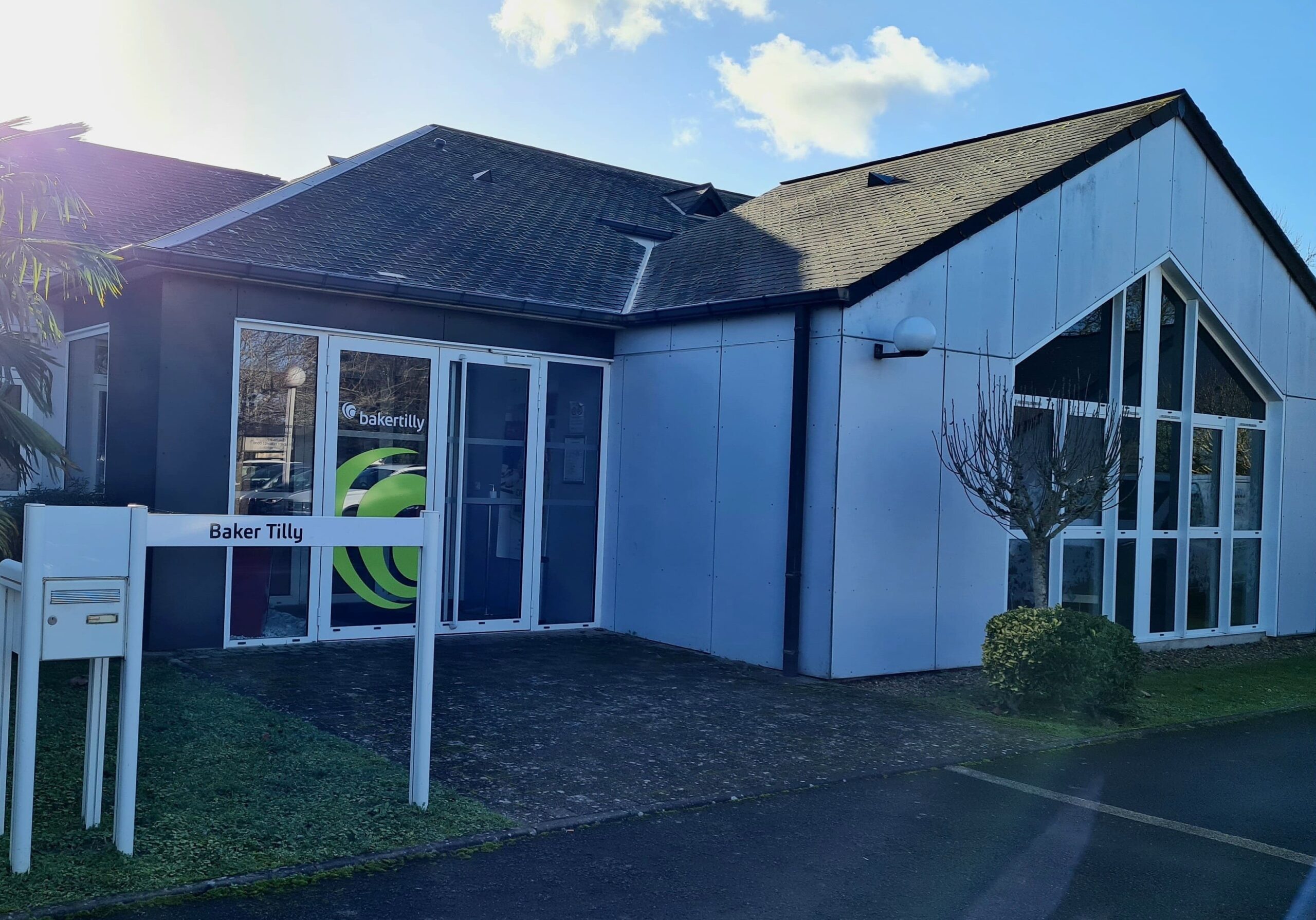 vue extérieure bureau baker tilly saumur