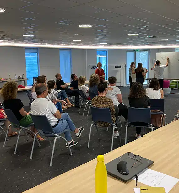 equipe reunion innovation creativite