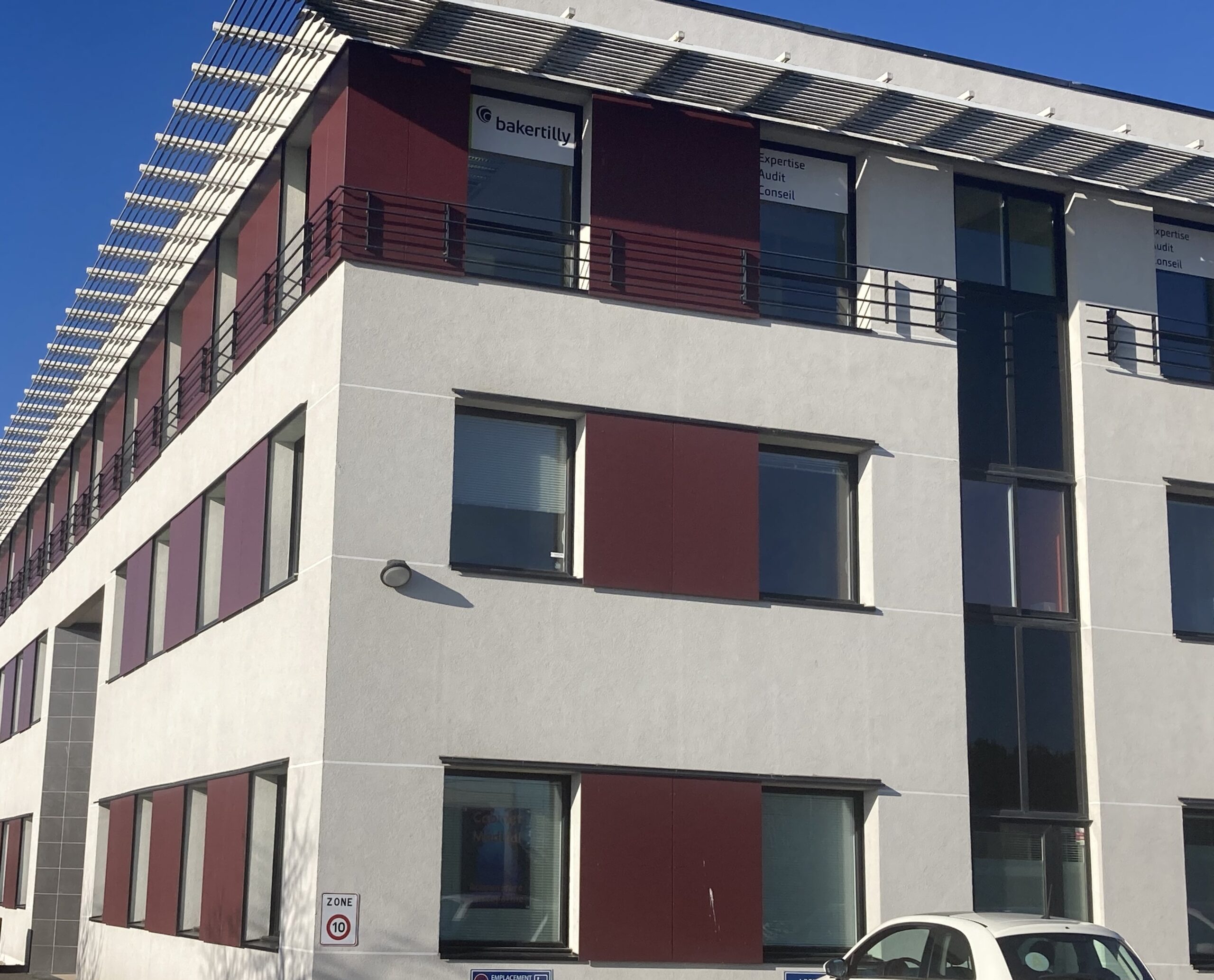 vue extérieure bureau baker tilly dinan