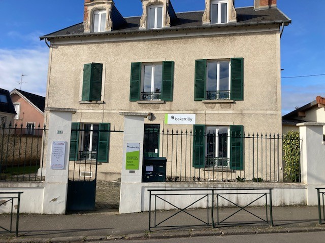 vue extérieure bureau baker tilly rambouillet