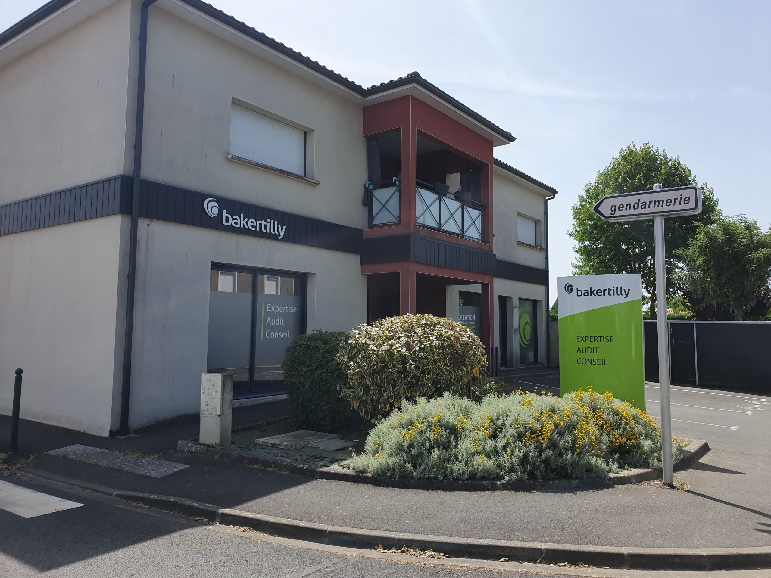 vue extérieure bureau baker tilly sèvremoine